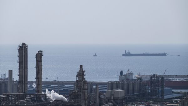 A general view shows a unit of the South Pars gas field in Asalouyeh Seaport, north of the Gulf, Iran November 19, 2015 - Sputnik International