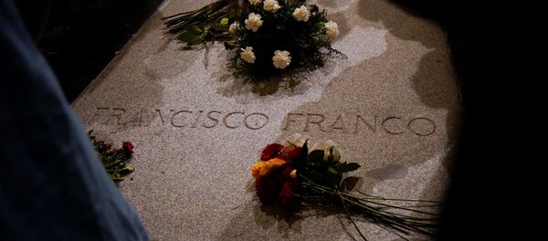 La tumba del dictador español Francisco Franco en El Valle de los Caídos, España - Sputnik International