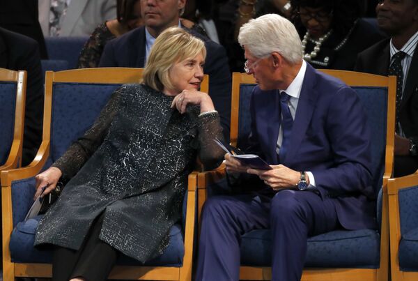 People Think Clinton Could Take Out Trump As Nobody Is Seemingly As Qualified - Political Analyst - Sputnik International