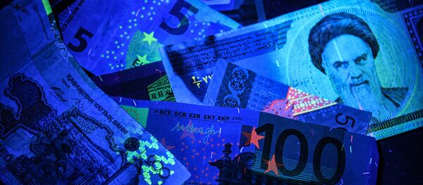 Euro- und Rial-Banknoten (Symbolbild) Euro- und Rial-Banknoten (Symbolbild) - Sputnik International