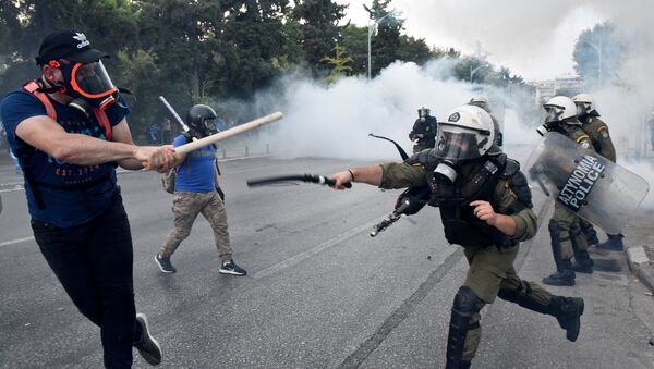 Protesters Clash With Police in Thessaloniki - Sputnik International