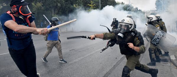 Protesters Clash With Police in Thessaloniki - Sputnik International