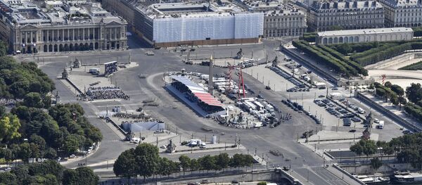 the Champs-Elysees avenue in Paris - Sputnik International