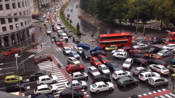 WWYD? Macedonia Motorists Caught in Traffic Jam - Sputnik International