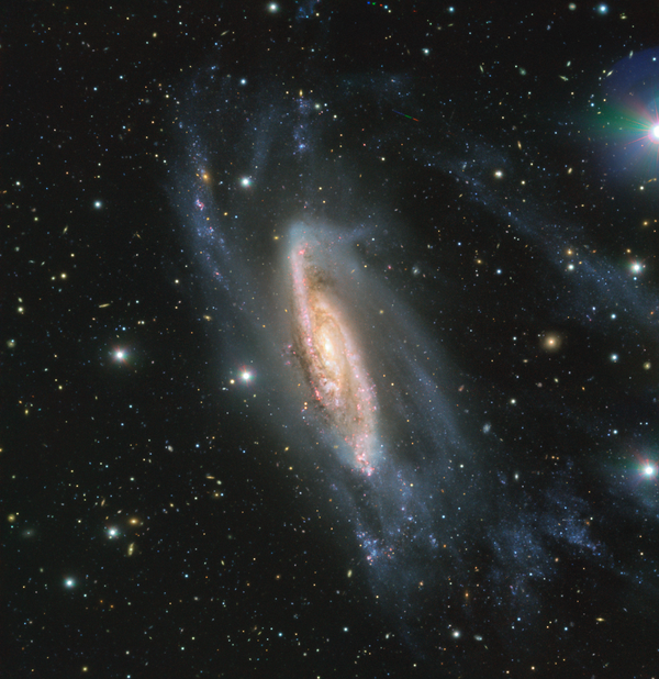 The European Southern Observatory releases fascinating image of a spiral galaxy known as NGC 3981. The European Southern Observatory releases fascinating image of a spiral galaxy known as NGC 3981. - Sputnik International