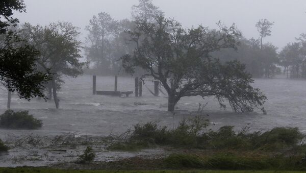 High winds and storm surge from Hurricane Florence hits Swansboro N.C., Friday, Sept. 14, 2018 - Sputnik International