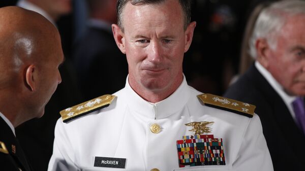 Navy Vice Admiral William McRaven during a White House ceremony, 2011. - Sputnik International