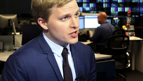 Ronan Farrow, a contributing writer for the New Yorker, speaks with reporters at Associated Press headquarters in New York, Friday, July 27, 2018. Farrow, who wrote a Pulitzer Prize-winning story for the New Yorker on the sexual misconduct allegations against media mogul Harvey Weinstein, has written a similar story for the magazine on CBS Chief Executive, Les Moonves. - Sputnik International