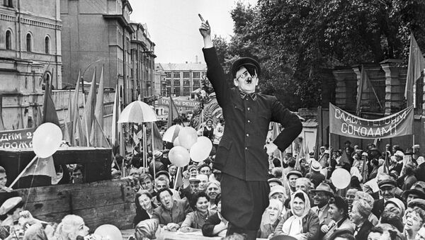 Street actor mocking Adolf Hitler (file photo). - Sputnik International