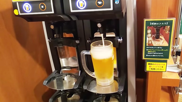 Japanese Self-pouring Beer Machine - Sputnik International