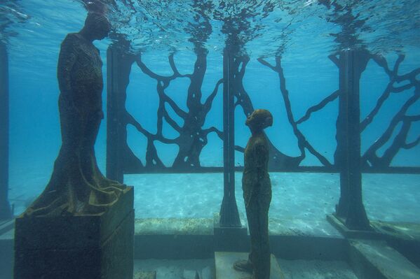 Underwater Series of Sculptures Colarium by Jason deCaires Taylor's in Maldives - Sputnik International