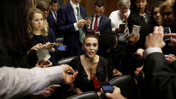 Actress Alyssa Milano is seen ahead of a Senate Judiciary Committee hearing of Dr. Christine Blasey Ford at the Capitol Hill in Washington, U.S., September 27, 2018 - Sputnik International