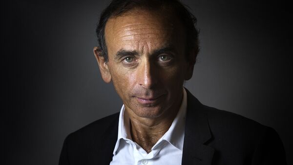 French journalist and writer Eric Zemmour poses at his office in Paris on January 12, 2015 - Sputnik International