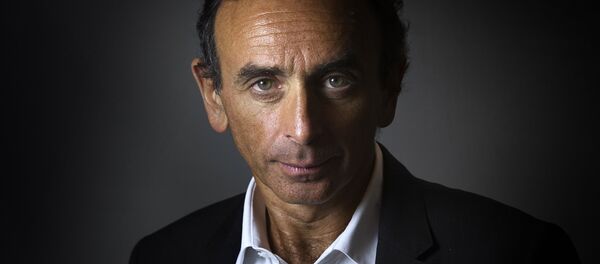 French journalist and writer Eric Zemmour poses at his office in Paris on January 12, 2015 - Sputnik International