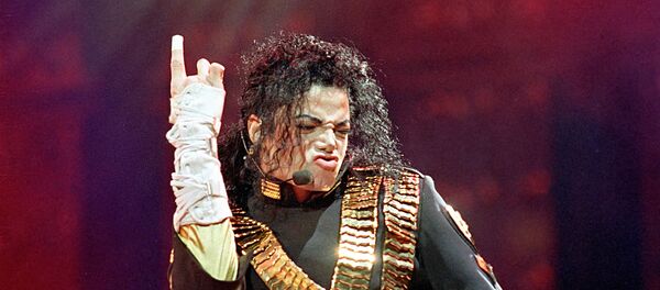 American pop star Michael Jackson performs during his Dangerous tour in Bankok, Aug. 25, 1993. - Sputnik International