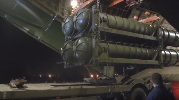 Footage of Russian S-300 Missile Systems Being Delivered to Syria - Sputnik International