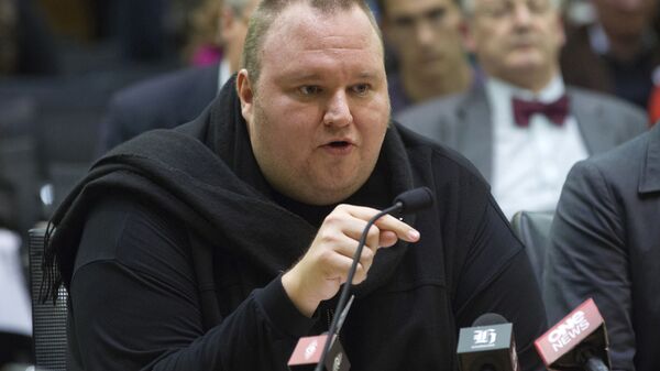 In this Wednesday, July 3, 2013 file photo, Internet entrepreneur Kim Dotcom speaks during the Intelligence and Security select committee hearing at Parliament in Wellington, New Zealand - Sputnik International