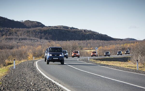 UAZ Patriots taking a test drive through Russia's Kola Peninsula. - Sputnik International