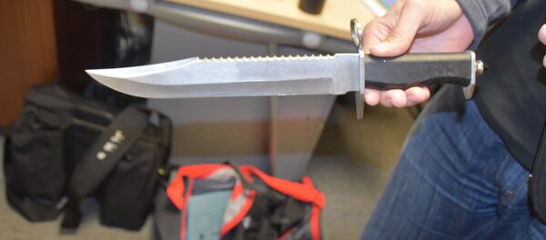 A knife seized by UK police during Operation Ballymore. Thirty five people have been arrested following a series of linked arrest warrants, as part of a long-running operation targeting suspects involved in drug-dealing and violence in Hackney borough. - Sputnik International