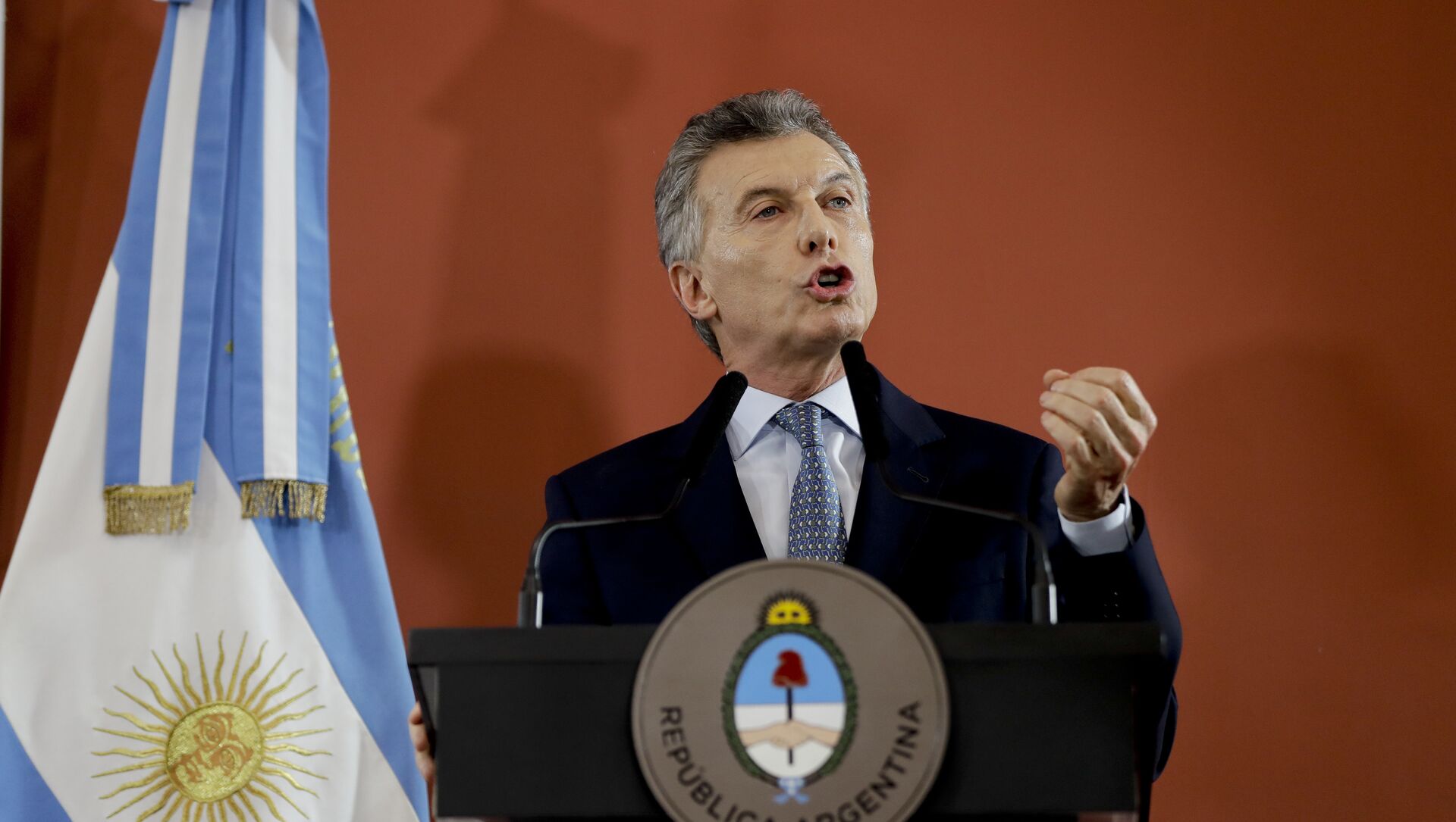 Argentina's President Mauricio Macri speaks from the government house in Buenos Aires, Argentina Thursday, Sept. 27, 2018. - Sputnik International, 1920, 09.07.2021