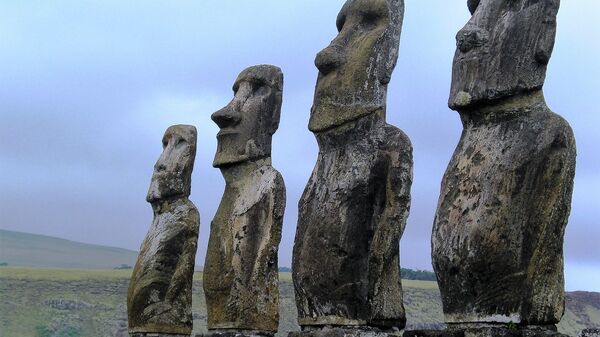 Moai statues on the Easter Island - Sputnik International
