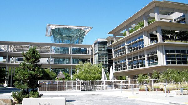 CalPERS headquarters at Lincoln Plaza in Sacramento. - Sputnik International