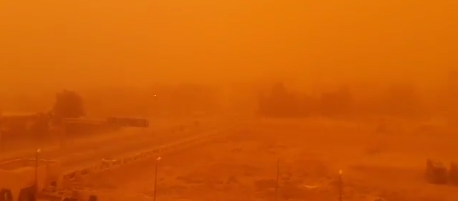 Sandstorm in the Syrian city of Deir ez-Zor - Sputnik International, 1920, 19.01.2019