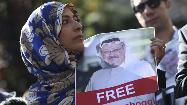 FILE - In this Friday, Oct. 5, 2018 file photo, Tawakkol Karman, the Nobel Peace Prize laureate for 2011 holds a picture of missing Saudi writer Jamal Khashoggi as she speaks to journalists near the Saudi Arabia consulate, in Istanbul, Turkey. - Sputnik International