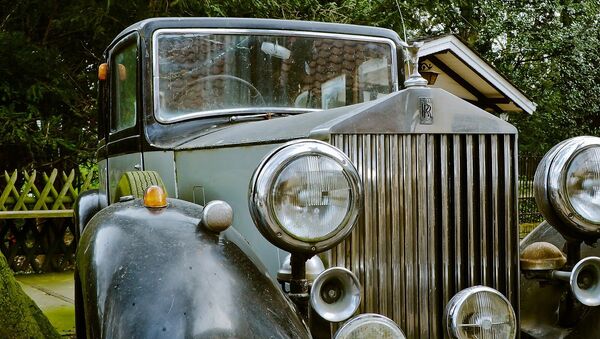 Vintage Rolls Royce Phantom - Sputnik International