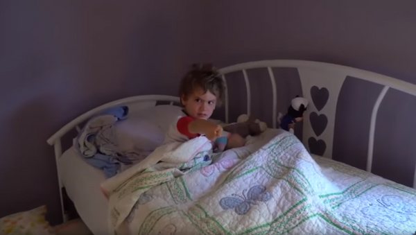 Birthday Boy Unleashes Unexpected Reaction to Breakfast in Bed - Sputnik International