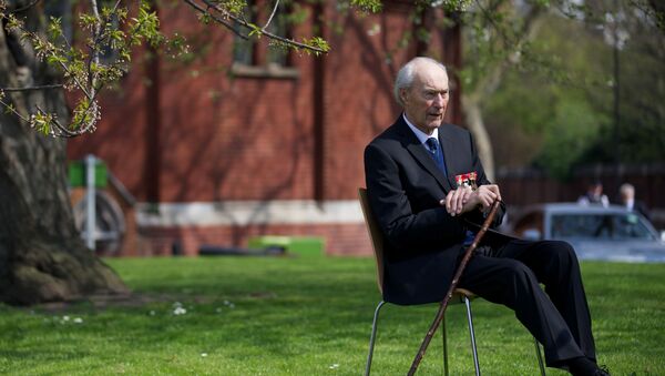 Norwegian World War II hero Joachim Ronneberg, 93, attends a wreath-laying ceremony in his honour at the SOE agents monument in central London on April 25, 2013, for leading the SOE operation Gunnerside where Norwegian soldiers destroyed the German occupied Heavy Water Plant in Vemork, Norway - Sputnik International
