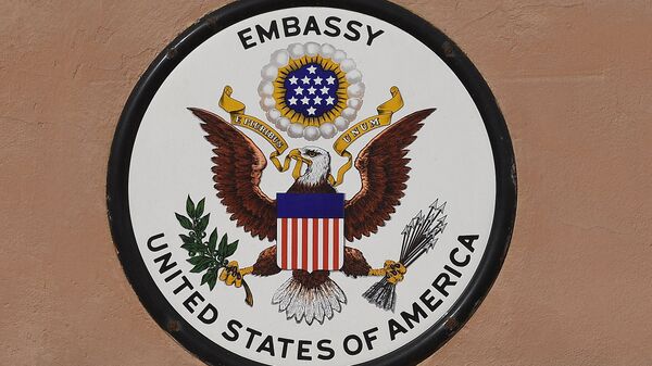 US coat of arms at the US Embassy in Moscow. - Sputnik International