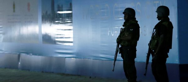 Sri Lankan army soldiers stand guard in front of the Presidential Secretariat before the start of the meeting between newly appointed Prime Minister Mahinda Rajapaksa and President Maithripala Sirisena in Colombo, Sri Lanka October 27, 2018 Sri Lankan army soldiers stand guard in front of the Presidential Secretariat before the start of the meeting between newly appointed Prime Minister Mahinda Rajapaksa and President Maithripala Sirisena in Colombo, Sri Lanka October 27, 2018 - Sputnik International