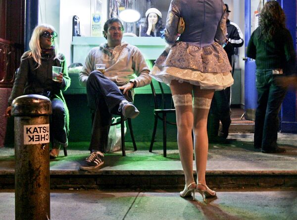 The Ghosts of Halloween Past: A World Tour of Spooky Celebrations - Sputnik International