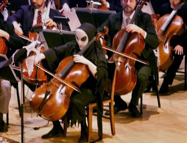 The Ghosts of Halloween Past: A World Tour of Spooky Celebrations - Sputnik International