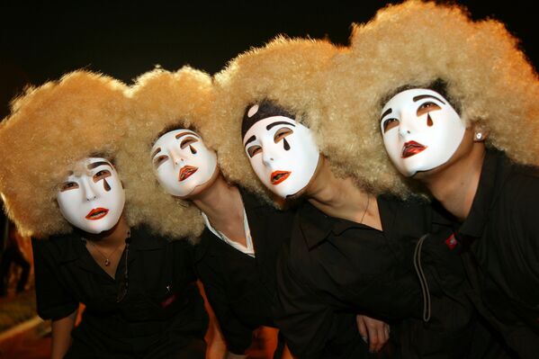 The Ghosts of Halloween Past: A World Tour of Spooky Celebrations - Sputnik International