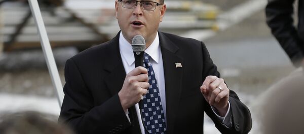 Rep. Matt Shea, R-Spokane, speaks at a gun-rights rally, Friday, Jan. 13, 2017, at the Capitol in Olympia, Wash - Sputnik International