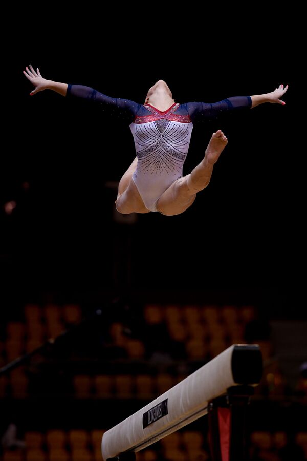 Grace & Poise: Female Athletes Stun World Artistic Gymnastics Championships - Sputnik International