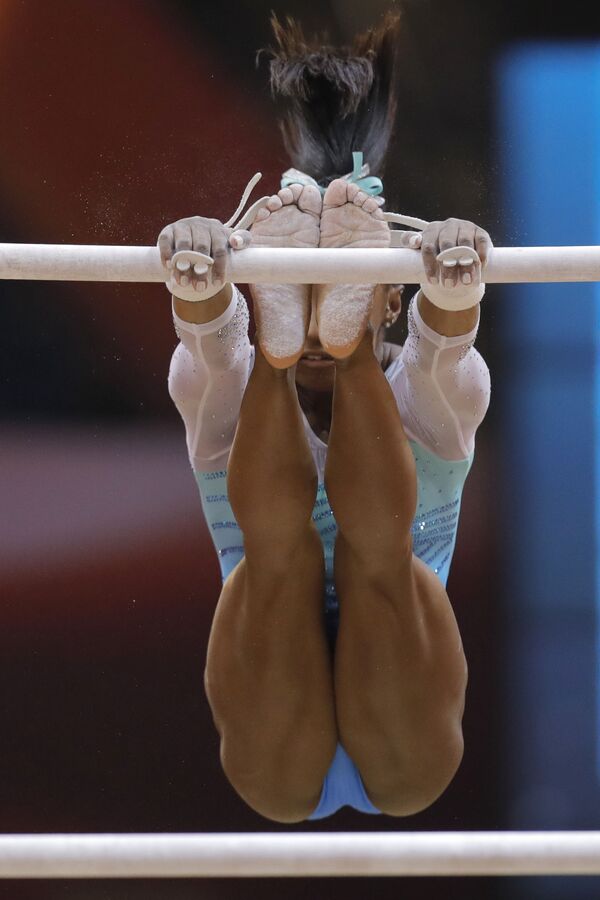 Grace & Poise: Female Athletes Stun World Artistic Gymnastics Championships - Sputnik International