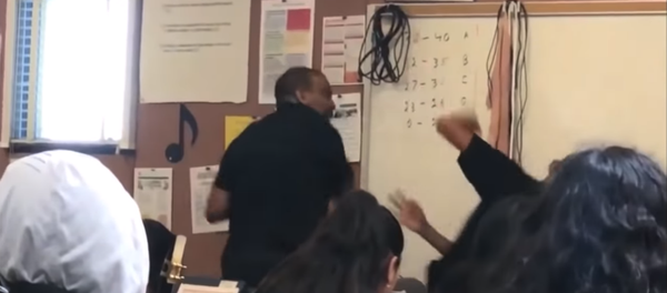 GoFundMe campaign collects tens of thousands for US high school teacher who was arrested after fighting with 14-year-old student. - Sputnik International