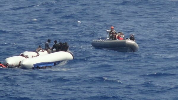 USNS Trenton Mariners participate in Distress Rescue - Sputnik International