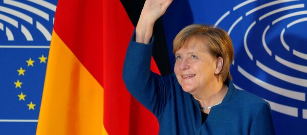 German Chancellor Angela Merkel waves as she arrives to address the European Parliament in Strasbourg, France, November 13, 2018 - Sputnik International