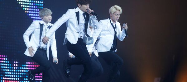 South Korean boy band BTS performs during the KCON 2016, at the Bercy Arena, in Paris, Thursday, June 2, 2016 - Sputnik International