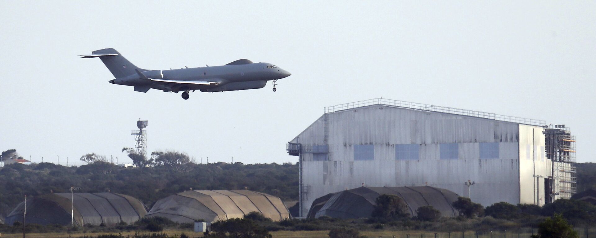 An aircraft takes off from royal air forces base in Akrotiri, near costal city of Limassol, Cyprus, on Thursday, April 12, 2018 - Sputnik International, 1920, 07.12.2023