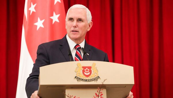 U.S. Vice President Mike Pence speaks at a joint press conference at the Istana or Presidential Palace in Singapore, November 16, 2018 - Sputnik International