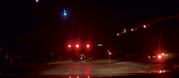 Fireball lights up Texas skies and rattles a few homes - Sputnik International