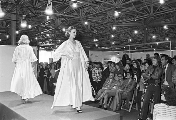 Runway and Daily Life: Insight Into the Fashion Trends of the Soviet Union - Sputnik International