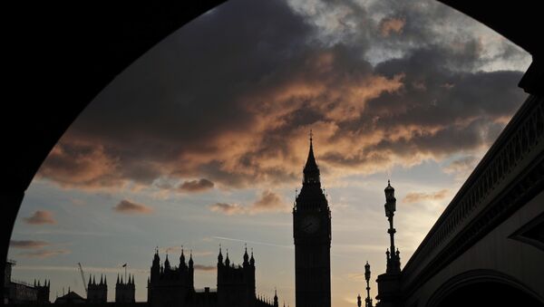 A silhouette of the Houses of Parliament and Elizabeth Tower containing Big Ben, center, at dusk, in Westminster, London - Sputnik International