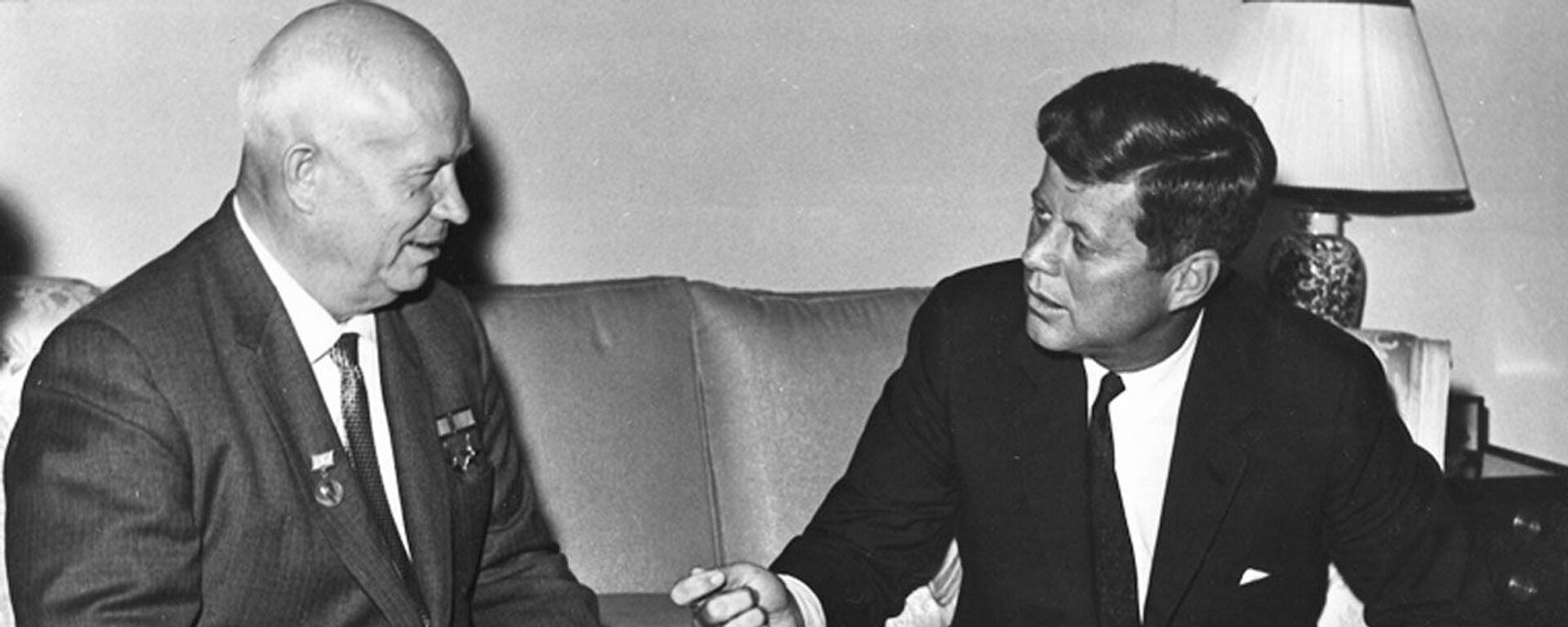 President Kennedy meets with Chairman Khrushchev at the U. S. Embassy residence, Vienna. U. S. Dept. of State photograph in the John Fitzgerald Kennedy Library, Boston.  - Sputnik International, 1920, 22.11.2022