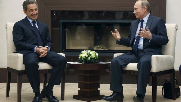 Vladimir Putin and Nicolas Sarkozy - Sputnik International